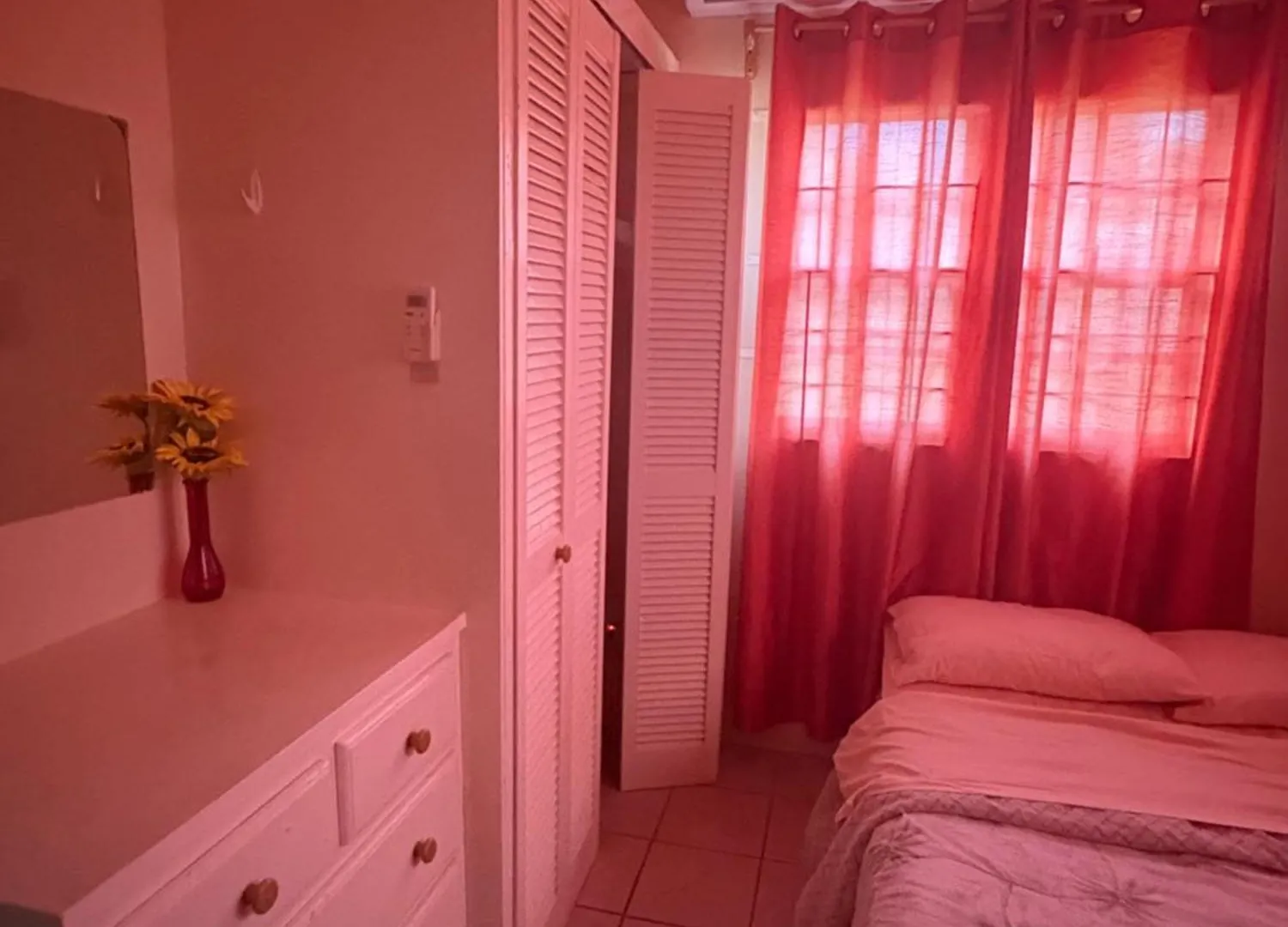 The Glasford Nook Basseterre